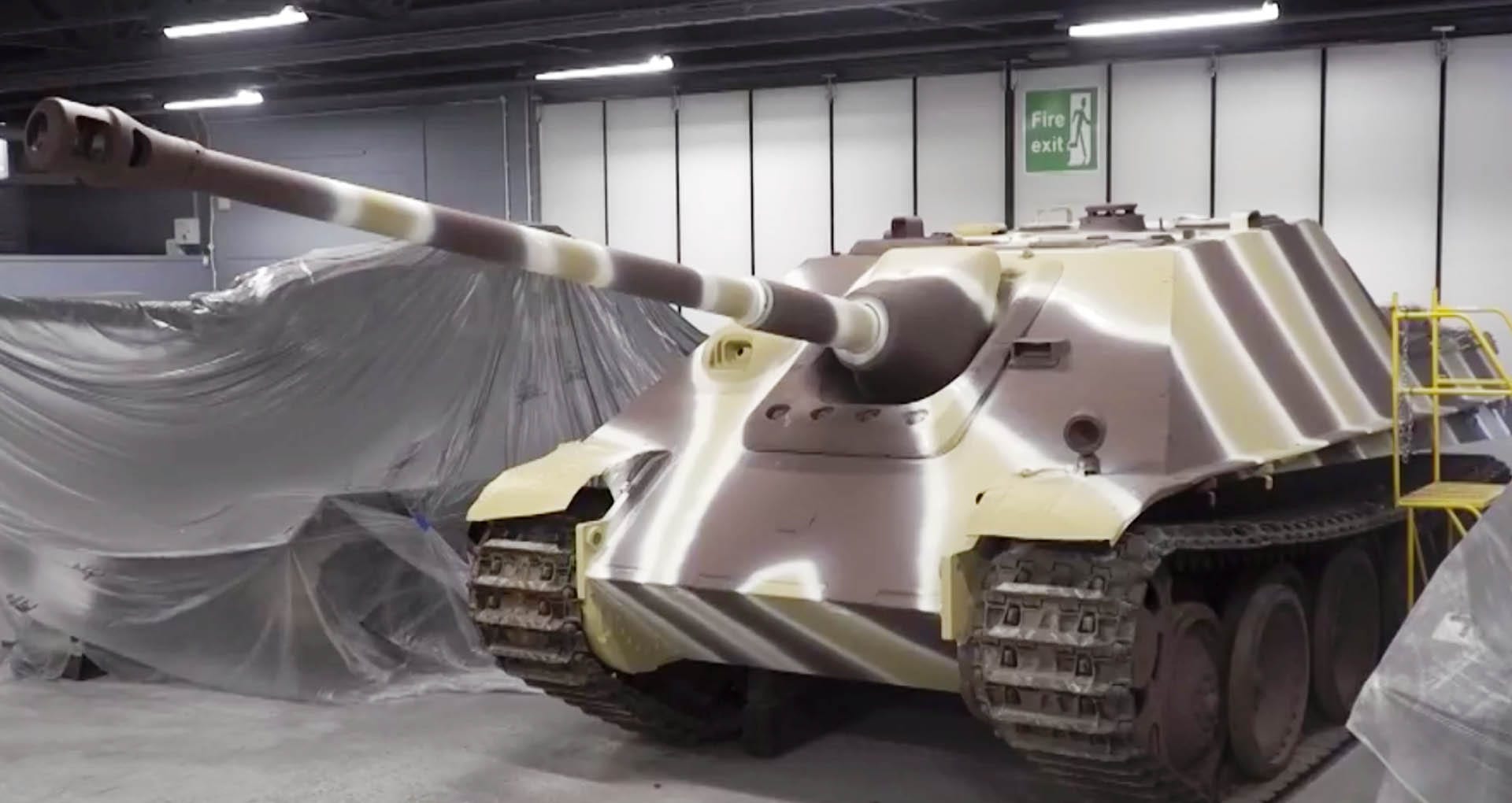repainting world war two tank - army tank coating